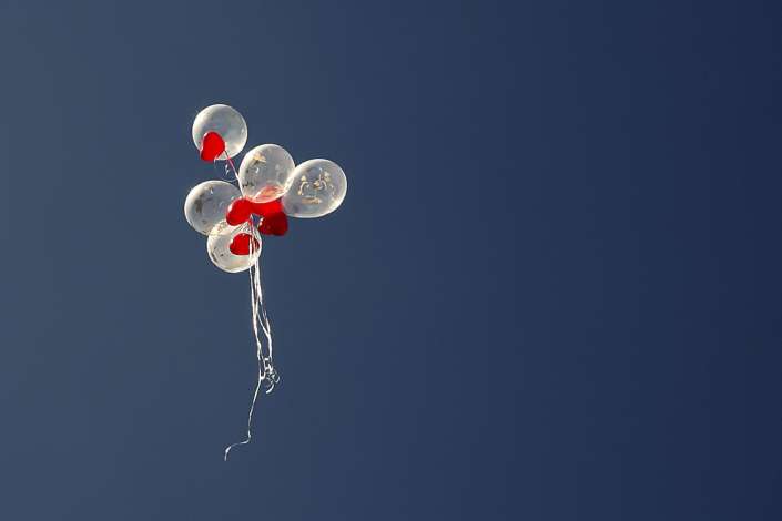 Balloni-Luftballons am Himmel über Karlsruhe