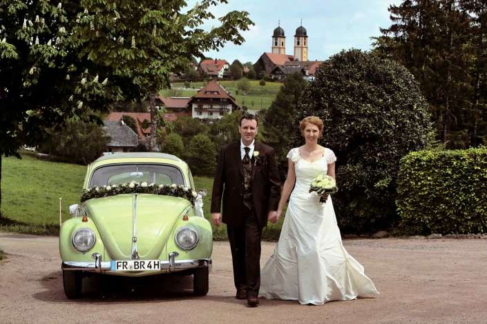Hochzeitsfotos mit VW beim Fotografen in St.Märgen